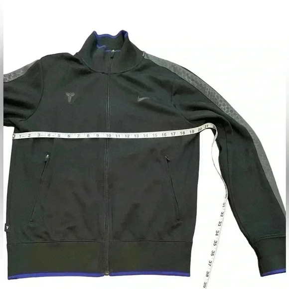 RARE 2011 NIKE KOBE BRYANT VENOMENON BLACK TRACK JACKET SIZE SMALL NICE!!! - Picture 11 of 14